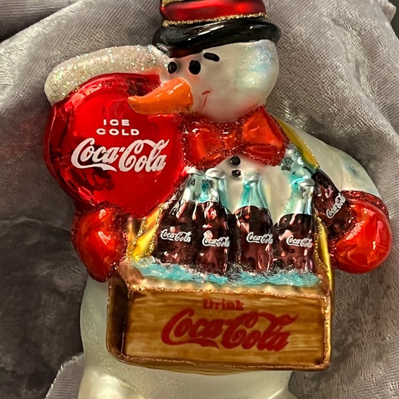 Coca-cola Polar Bear Animation framed print, and Blown Glass Snowman Ornament - Picture 6 of 8